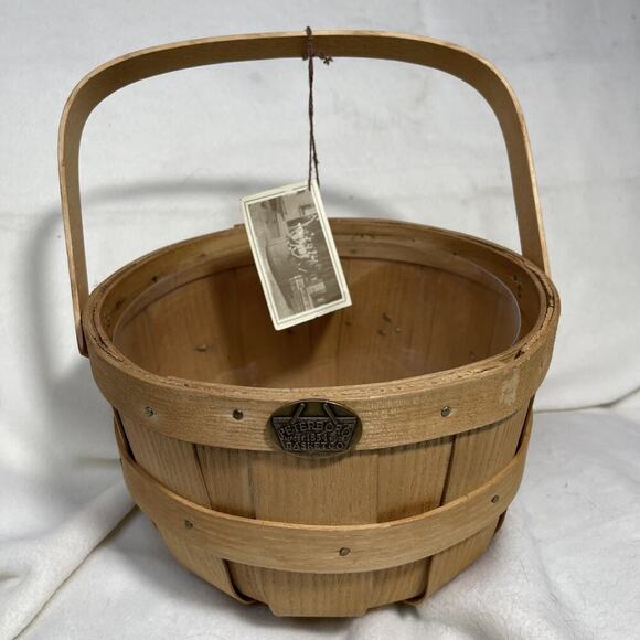 Peterboro Basket Medium Round Wood Picnic Basket Plastic Liner 8” Vintage - Picture 1 of 6
